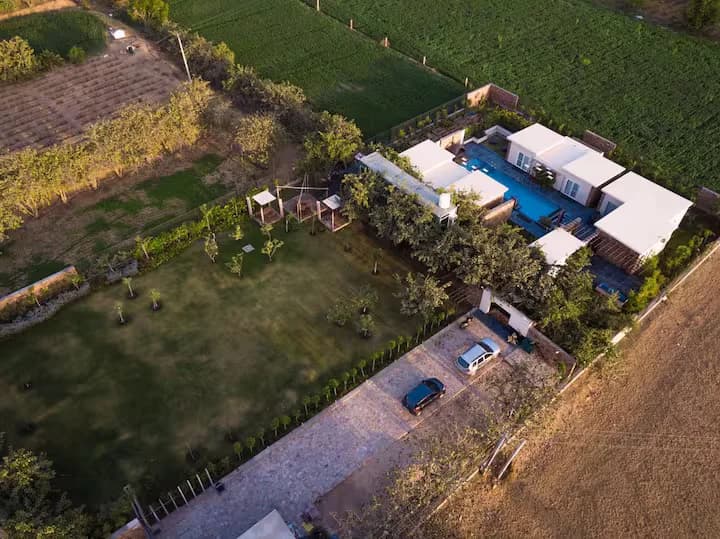 Exotic Balinese style Farm stay