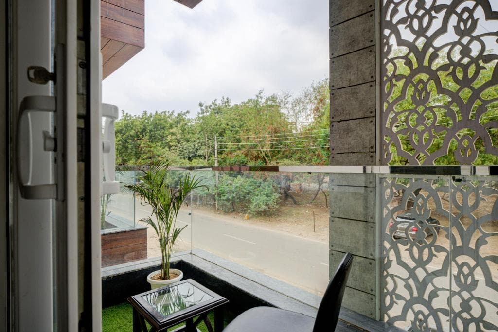 The Empire Studioz Golf Course Road Gurgaon