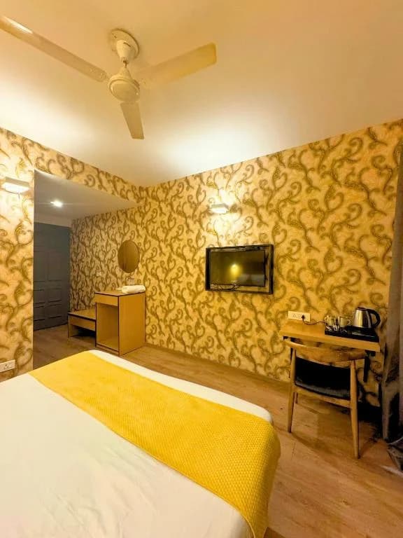 One Hotel-Golf Course Road