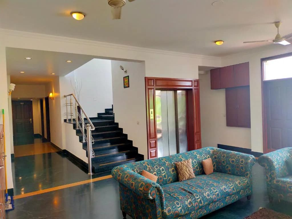 Hotel Amisa Golf Course Road MG Road