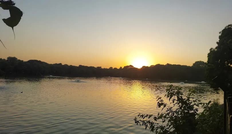 Hauz Khas District Park