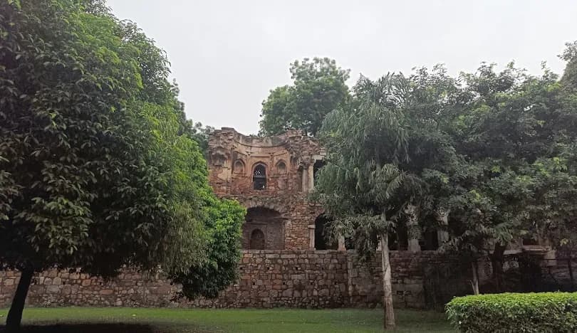 Hauz Khas District Park