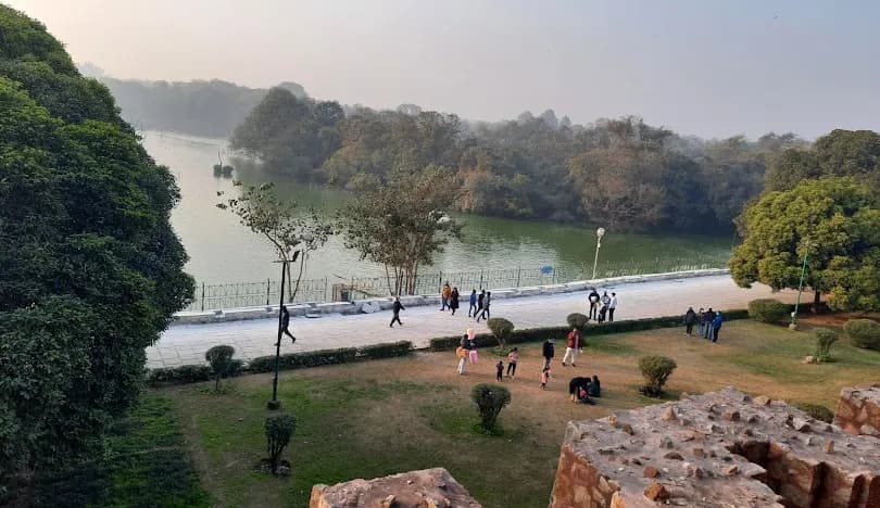 Hauz Khas District Park