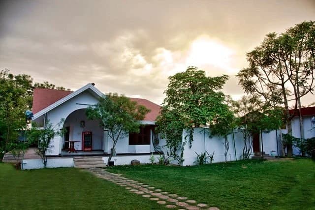 The WoodsVilla Resort