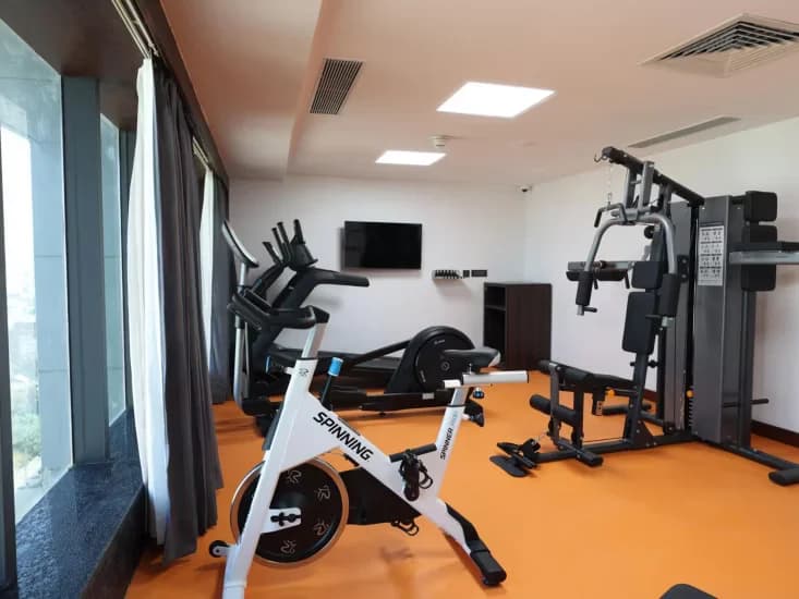Holiday Inn Express & Suites