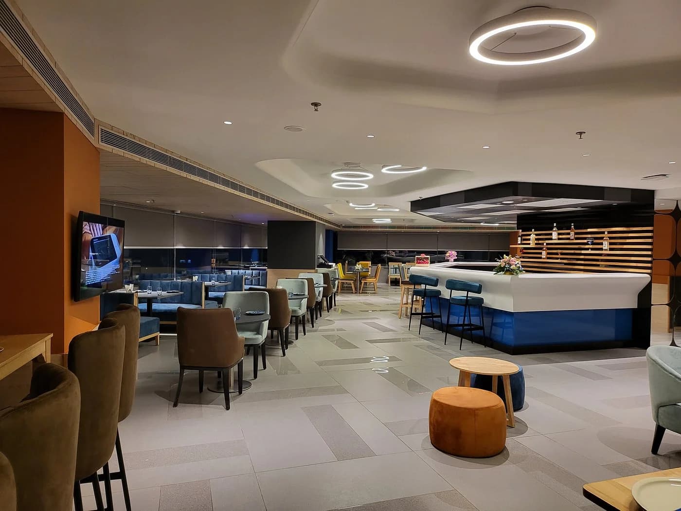 Holiday Inn Express & Suites