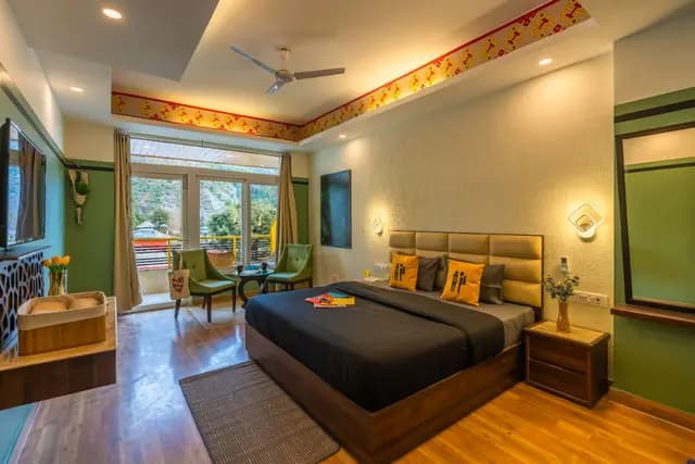 Hotel Sarovar Mcleodganj - At Bhagsu Chowk