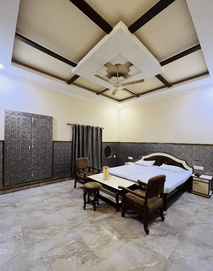 Shri Ram Hotel