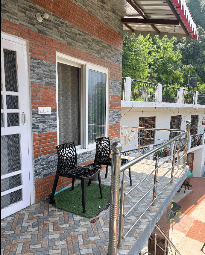 Red Leaf Homestay