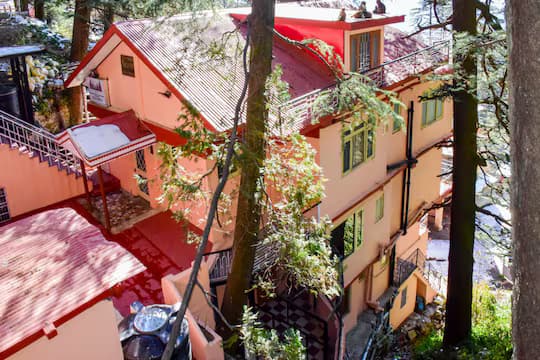 Backwoods B&B Mall Road Shimla (Balcony Rooms) Best Stay in Shimla