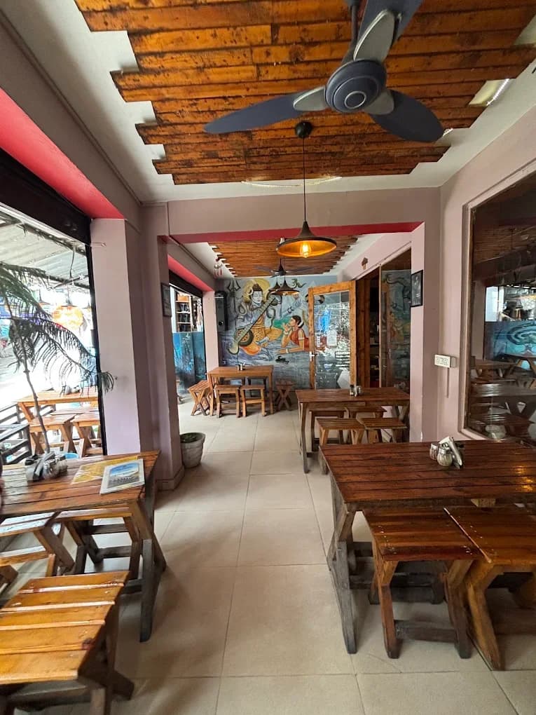 Rakus Place Hotel, Cafe & Bar (Dharamshala)