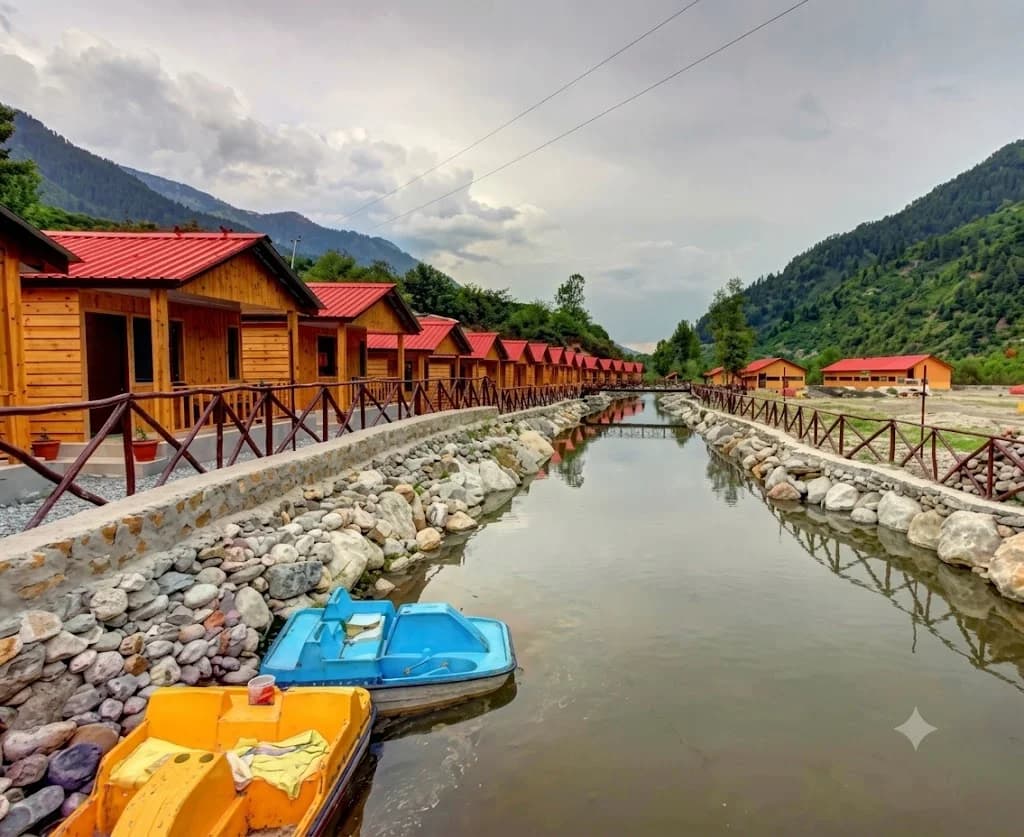 Hotel Shivalaya Retreat & Huts