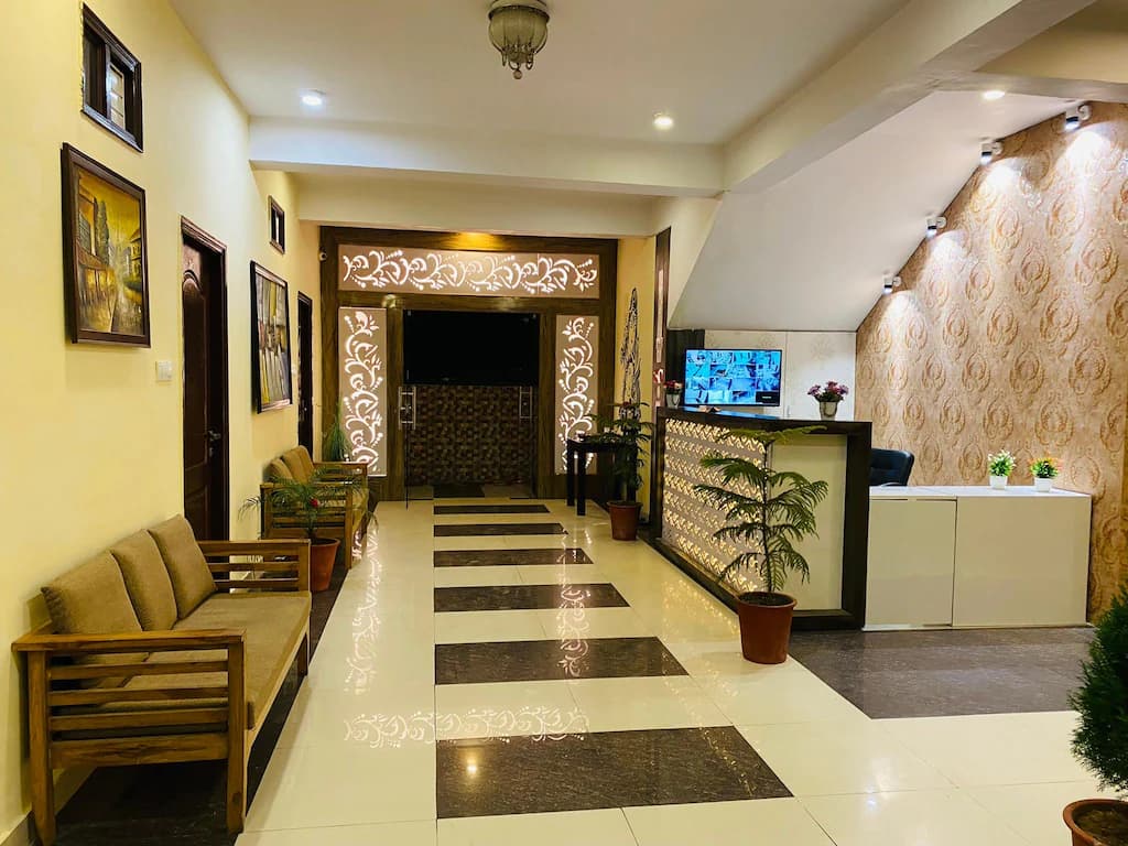 Hotel Nature's Feast (Dharamshala)