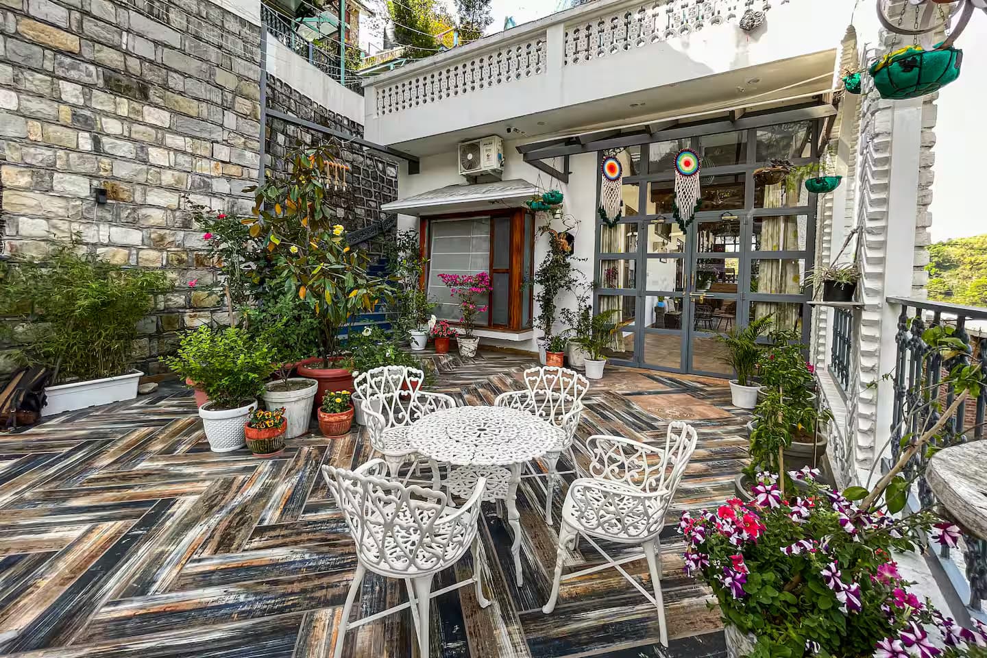 The Blue Door - A Luxury Boutique Villa on Foothills of Mussoorie (Dehradun)