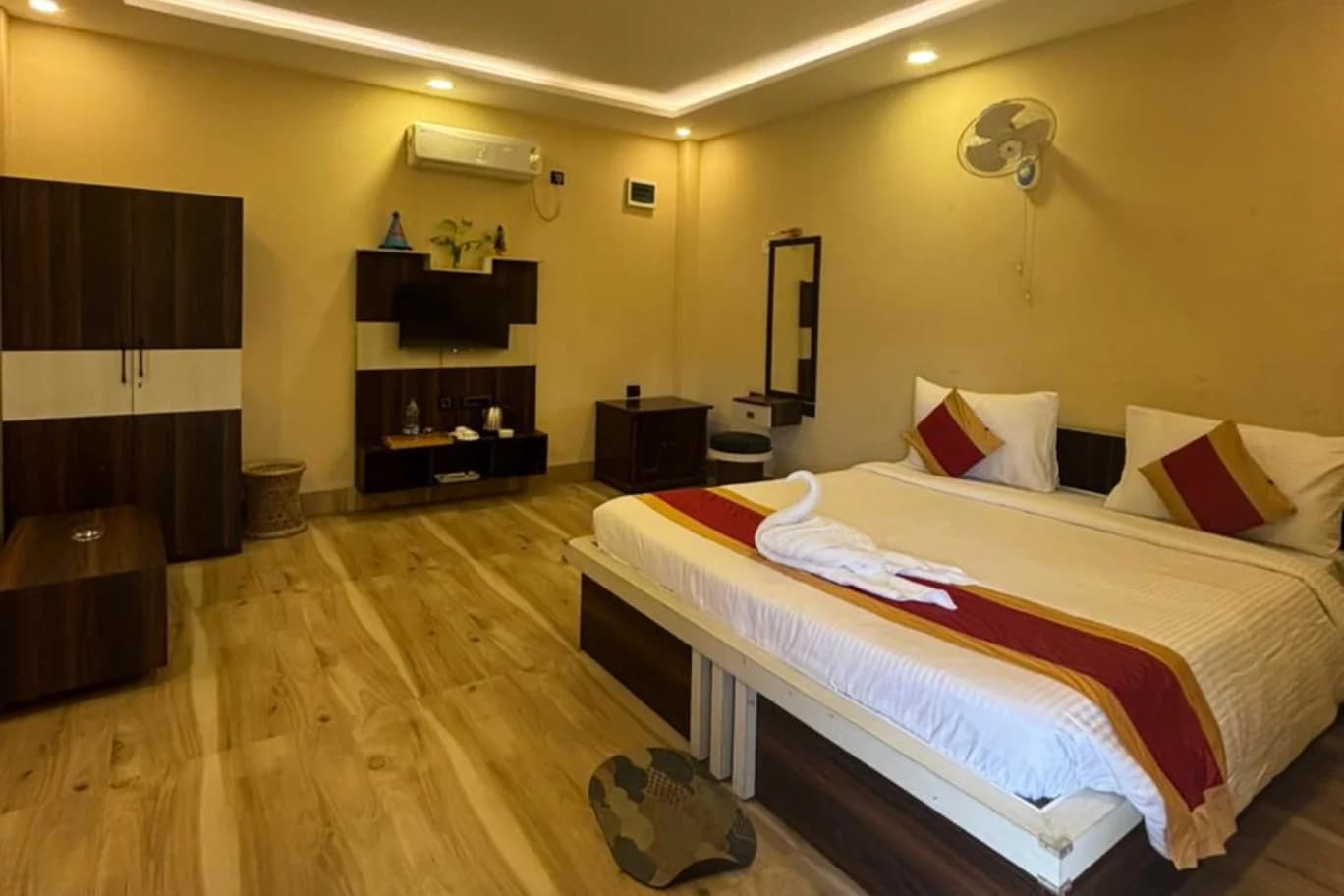 Megh Bari Eco Resort (Jagadispur)