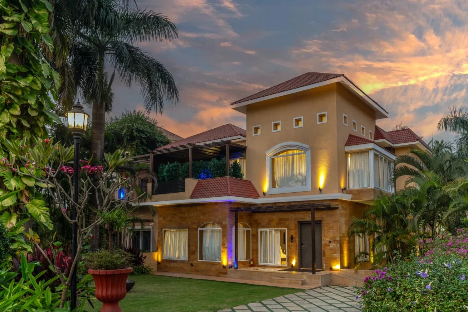 Della Resorts