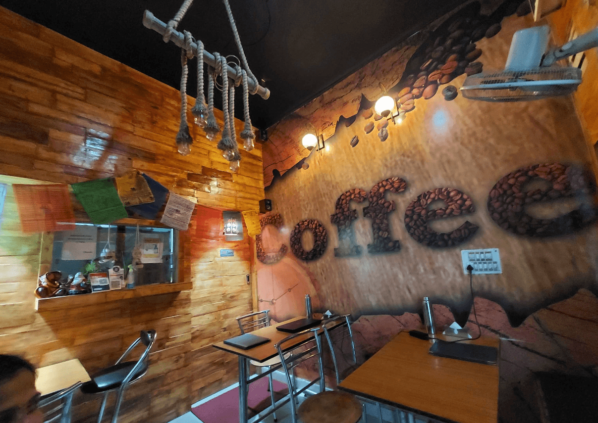 Hungry Bird Cafe (Rishikesh)