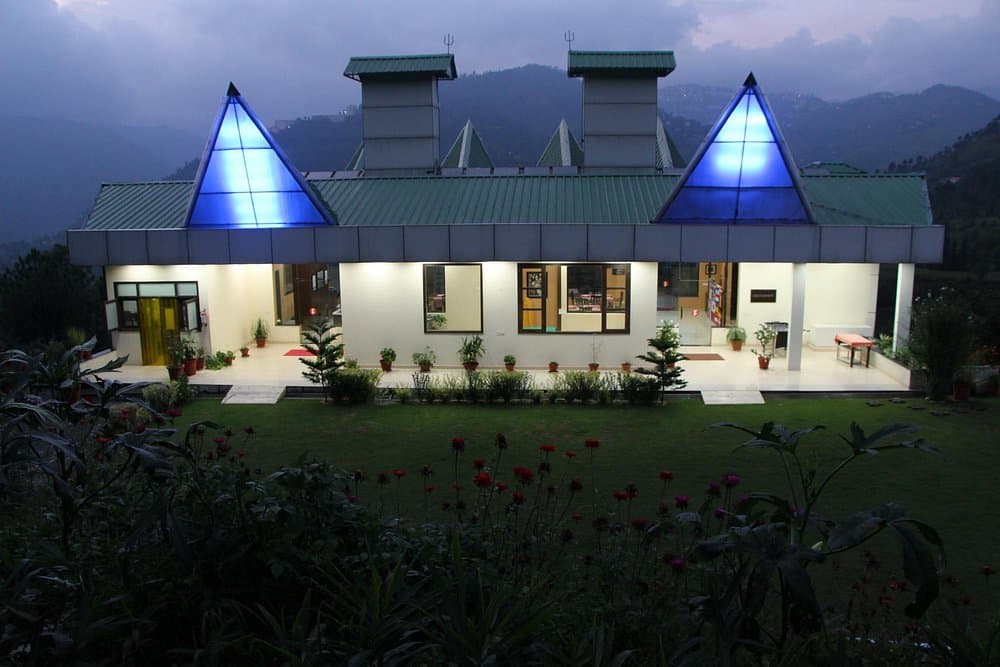 Flag House Resort (Shimla)