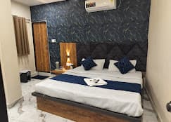 Hotel Mahalok palace