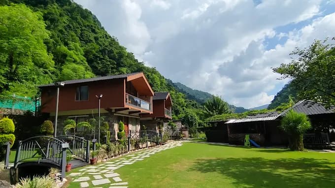 Granny's Den Resort (Kheri Mansingh)