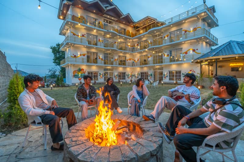 The Social Stays Bir