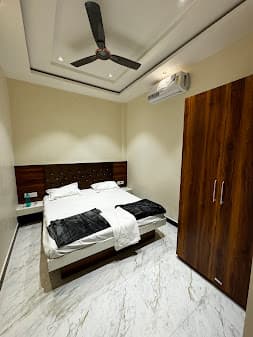 Trilok Home Stay
