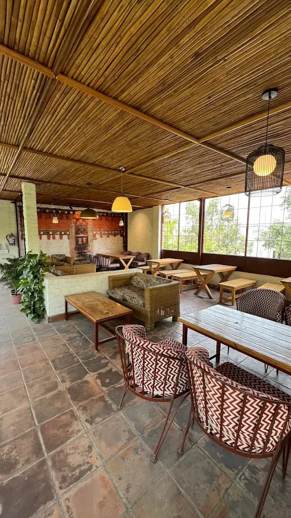 The Local Cafe Delhi (New Delhi)