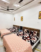 Pujari palace omkareswar