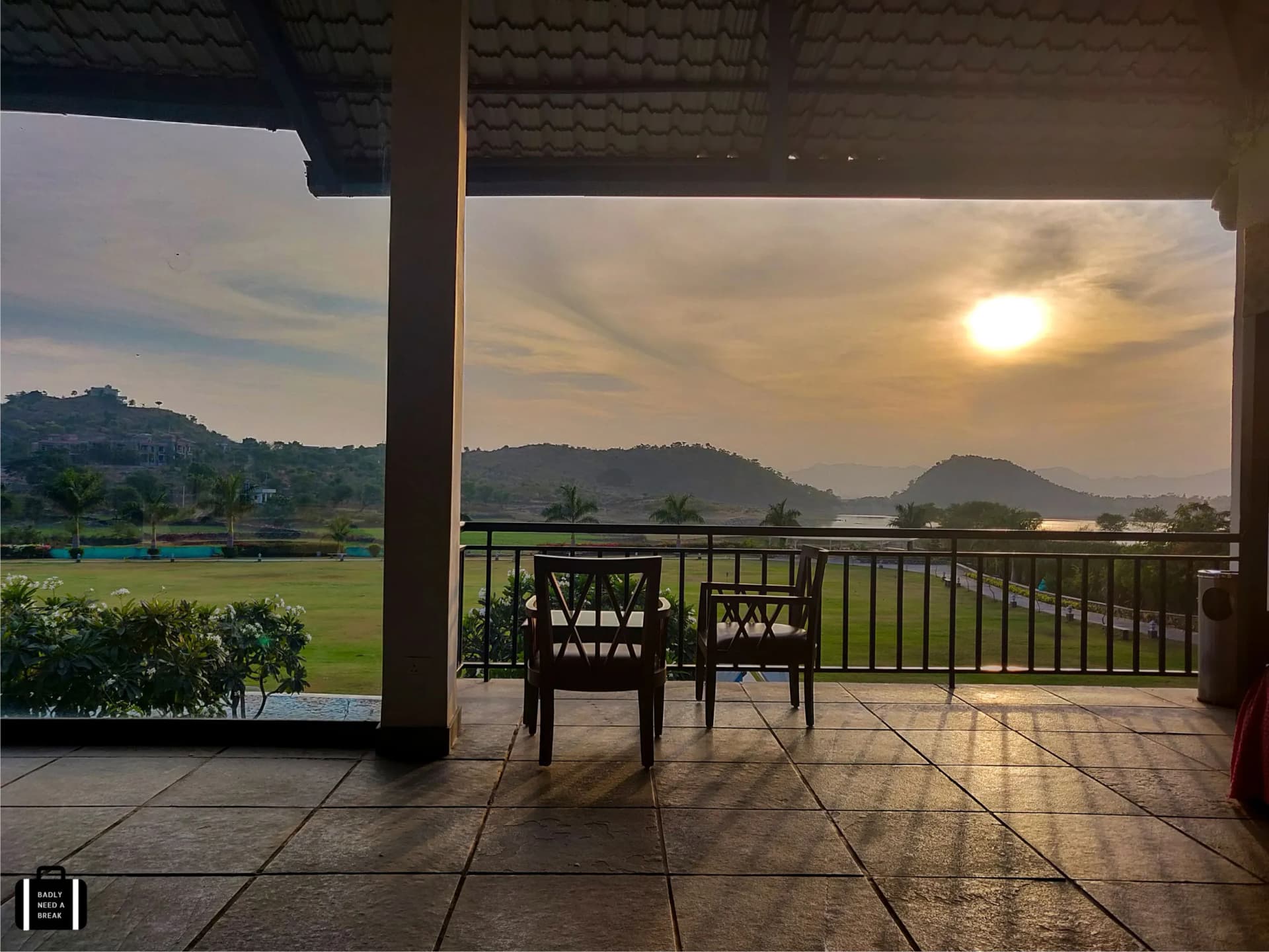 TatSaraasa Resort & Spa (Lakhawali)
