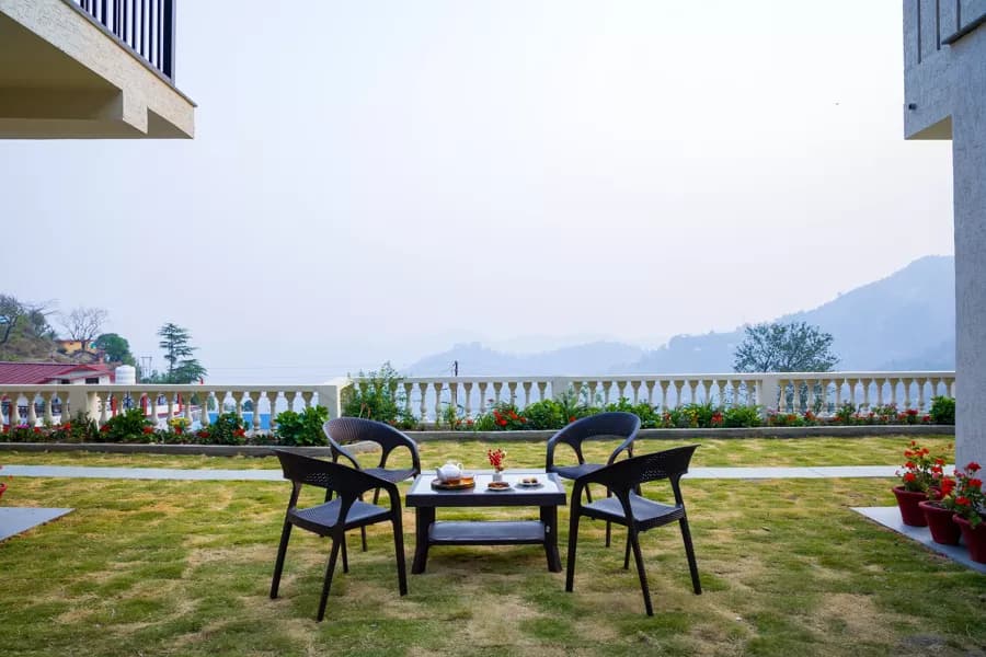 Twin Chalets | 4-BHK Pet-friendly Escape With Valley-facing lawn, Terrace & 2 Living Rooms