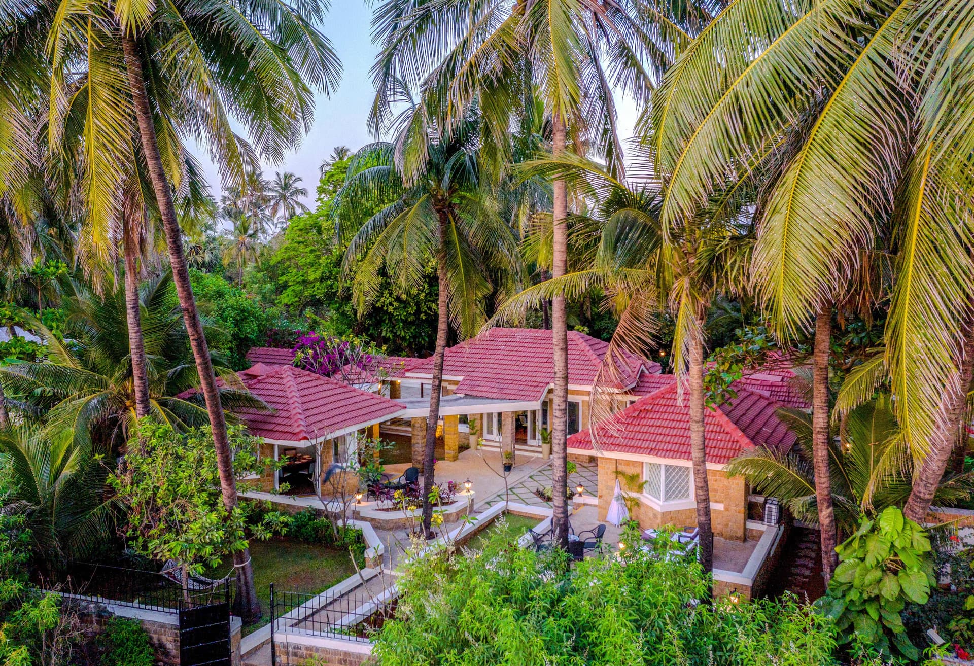 Beach House Madh Island, Mumbai, amã Stays & Trails (Navi Mumbai)