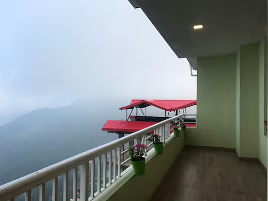 Misty Attic Mashobra Homestays