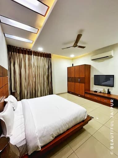Black Bear Farmhouse (Jaipur)