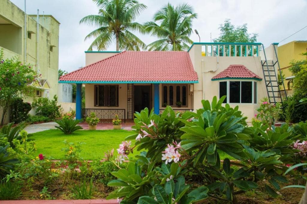 BRUNDHA HOME STAY