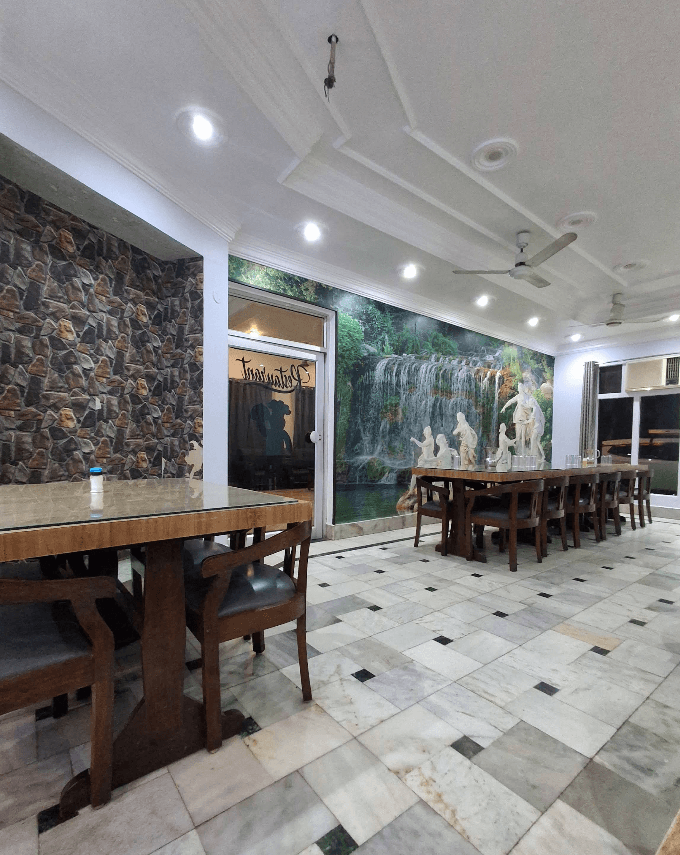 Shri Ram Hotel