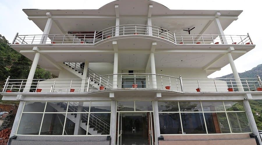 The Kempty Fall Resort (Mussoorie)