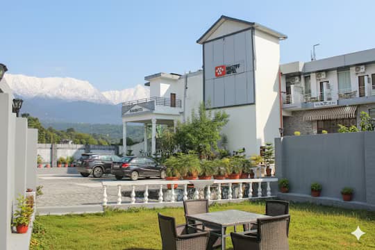 Little Mastiff Dharamshala Airport (Kuthman)