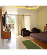 Tree Aura Retreat (Rishikesh)