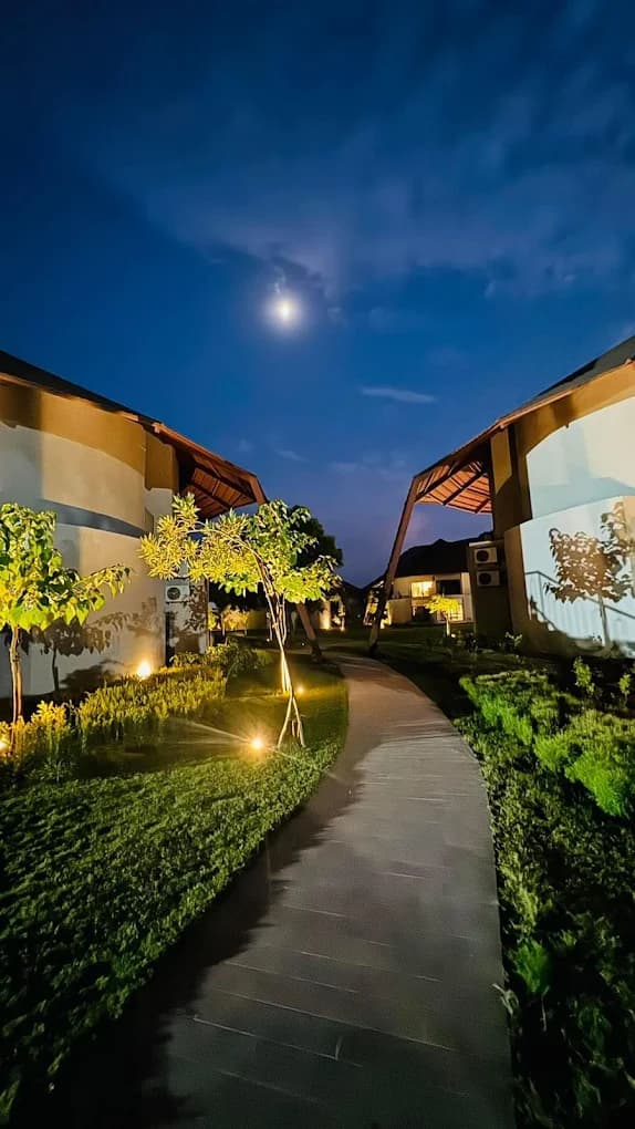 Ananta Spa and Resort Ajabgarh (Guwara Bhooriyawali)