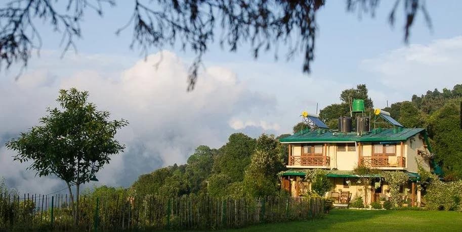 Emerald Trail - The Pet First Stay near Nainital ( 50 Minutes from Neem Karoli Baba, Kainchi Dham )