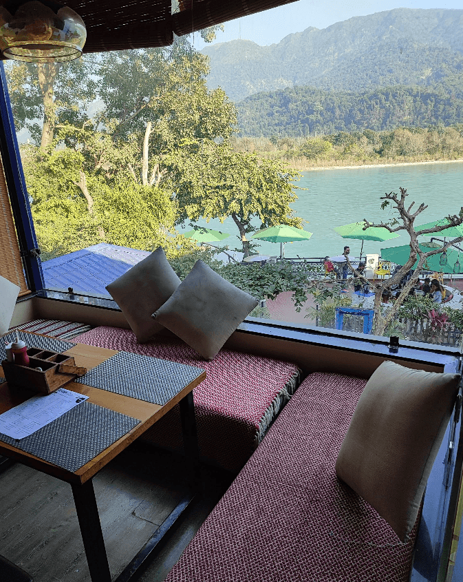 HideOut Cafe (Rishikesh)