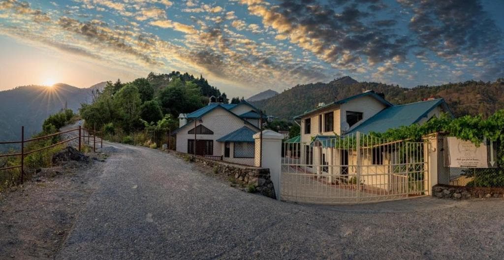 Karinya Villas (Nainital)