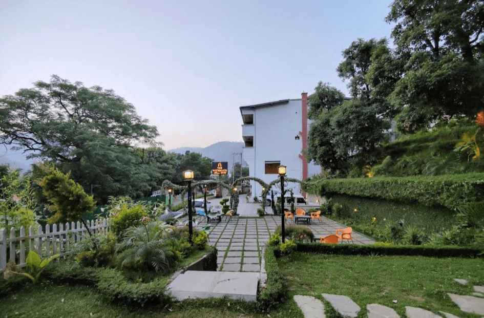 Aaroham The Watergate Hotel- Best Hotel in Bhimtal, Nainital