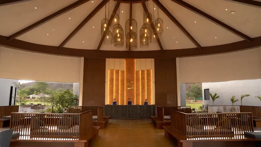 Ananta Spa and Resort Ajabgarh (Guwara Bhooriyawali)