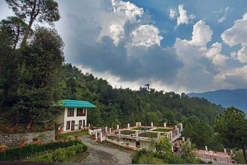 Flag House Resort (Shimla)