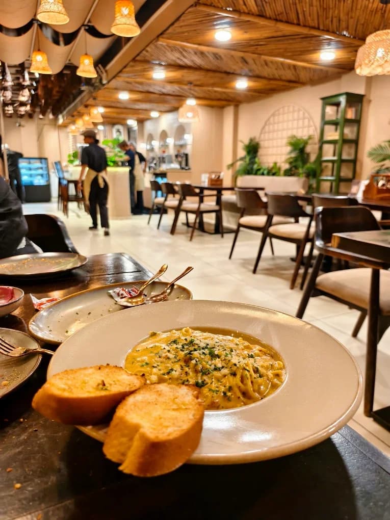 Piccolo Cafe (Indore)