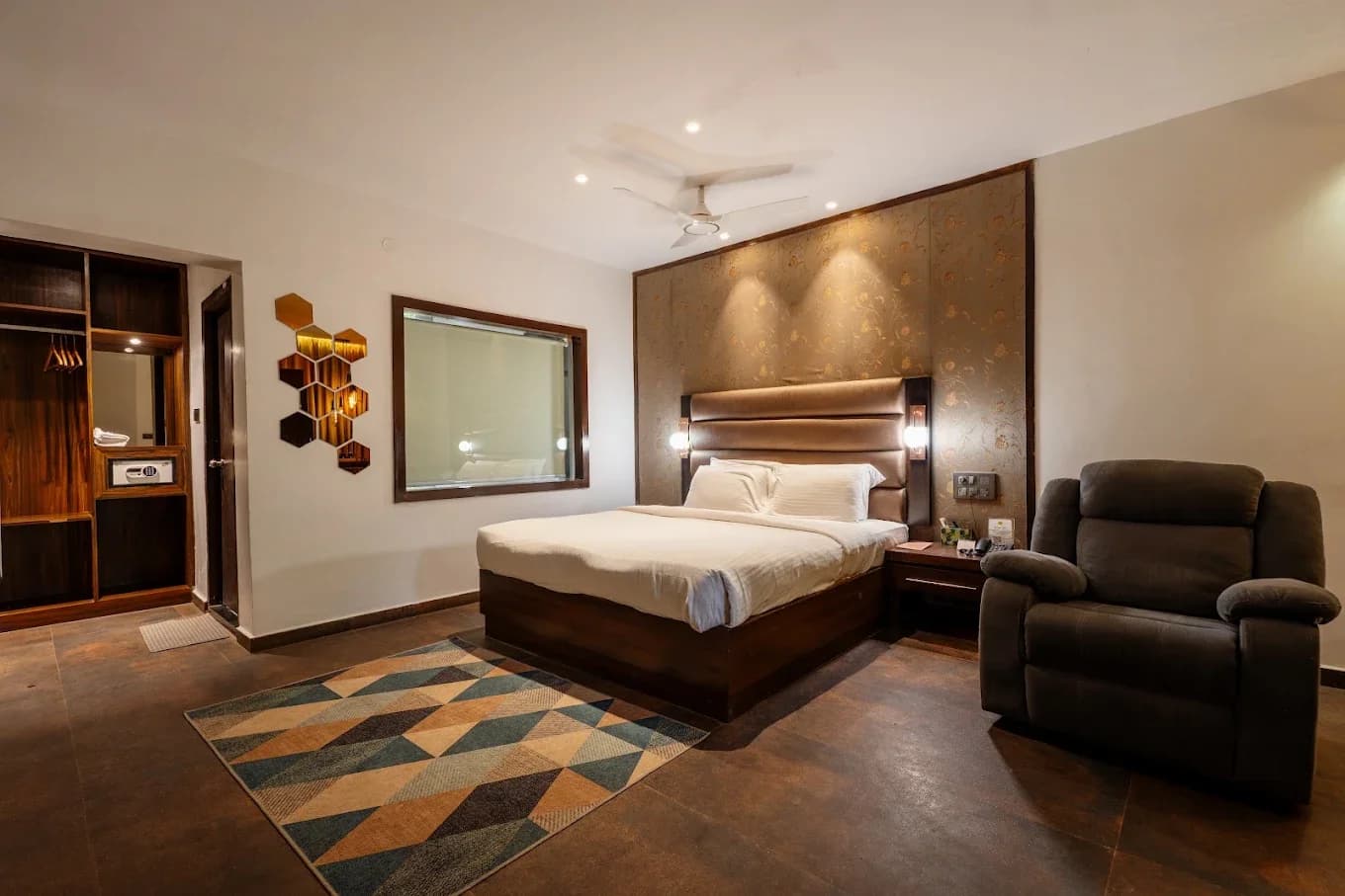 Holiday Village Resort (Mallasandra)