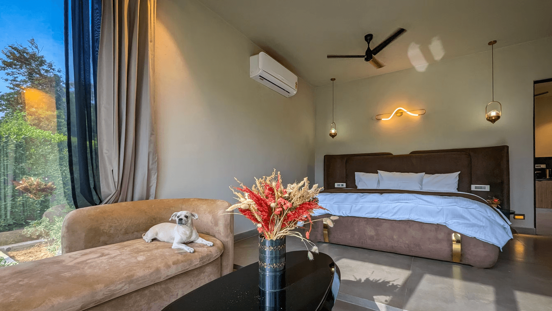 Aainaa - Pet-Friendly Private Pool Villa (Gurgaon)