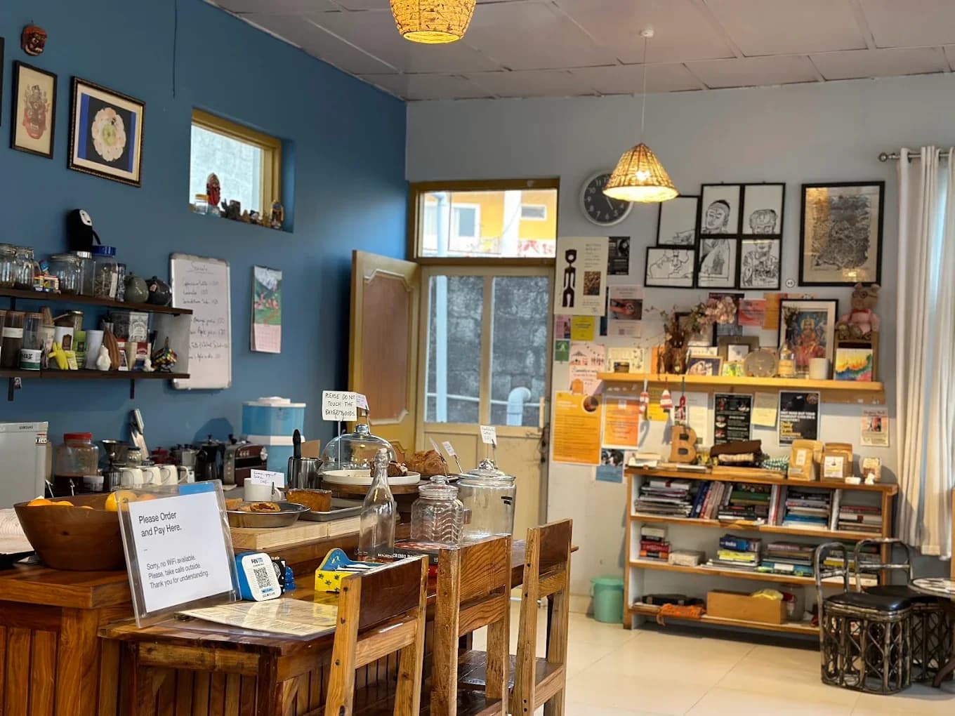 Bhoomi Cafe (Chaugan)