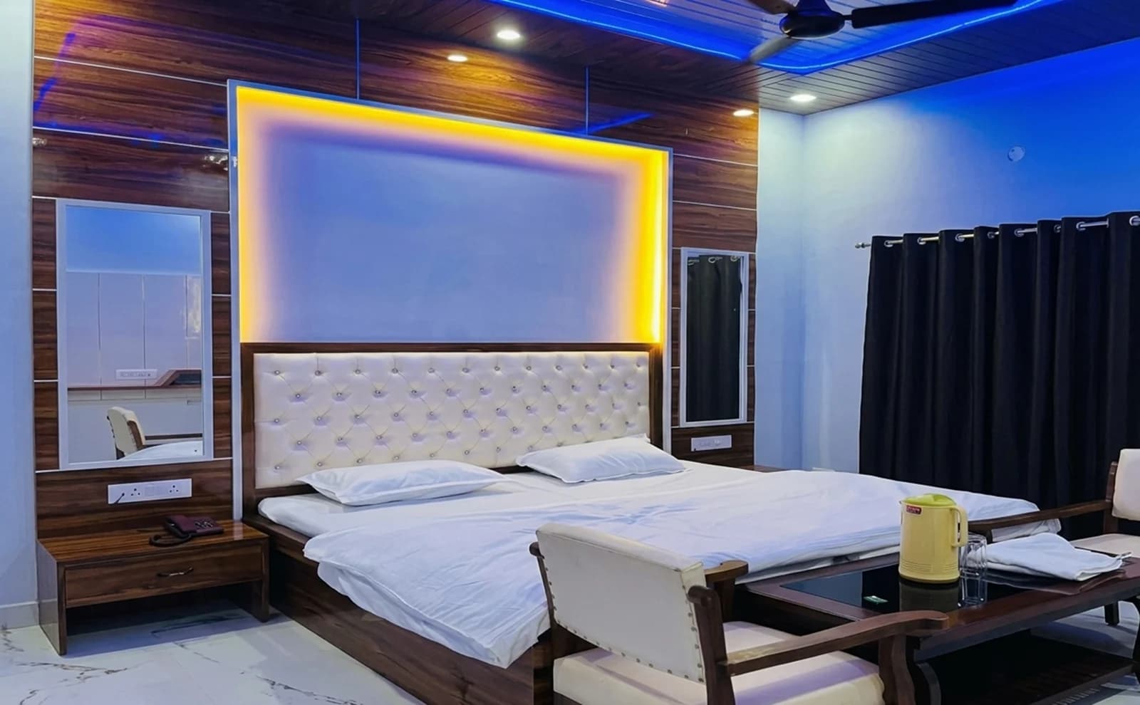 Shri Ram Hotel